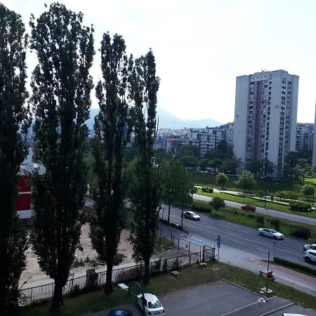 Lovely New 3 Bedroom Apt Σαράγεβο