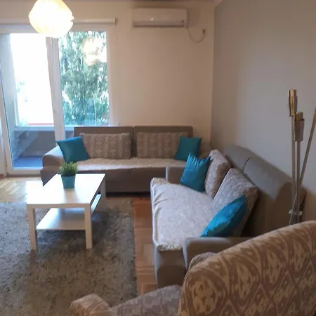 Διαμέρισμα Lovely New 3 Bedroom Apt *