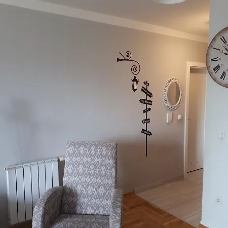 Lovely New 3 Bedroom Apt Διαμέρισμα